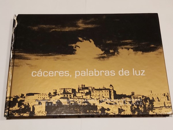 Cáceres, palabras de luz