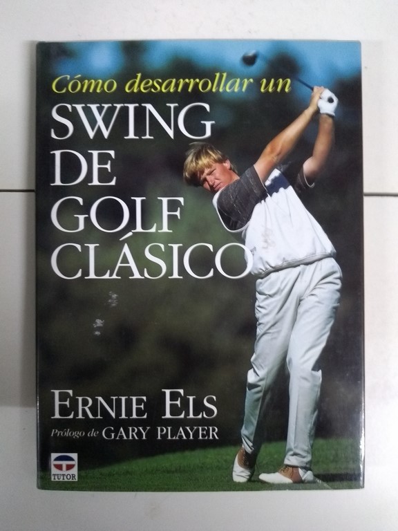 Cómo desarrollar un swing de golf clásico