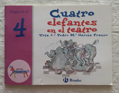 Cuatro elefantes en el teatro