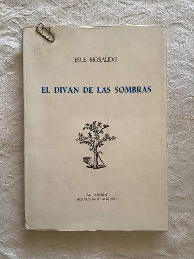 El divan de las sombras