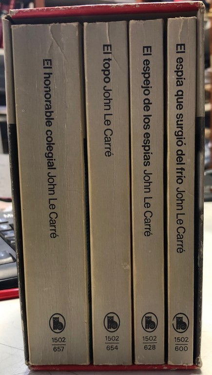 EL HONORABLE COLEGIAL/ EL TOPO/ EL ESPEJO DE LOS ESPIAS/ EL ESPIA QUE SURGIO DEL FRIO (4 TOMOS).