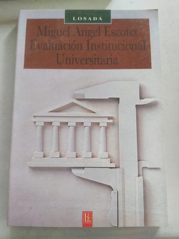 Evaluación Institucional Universitaria.