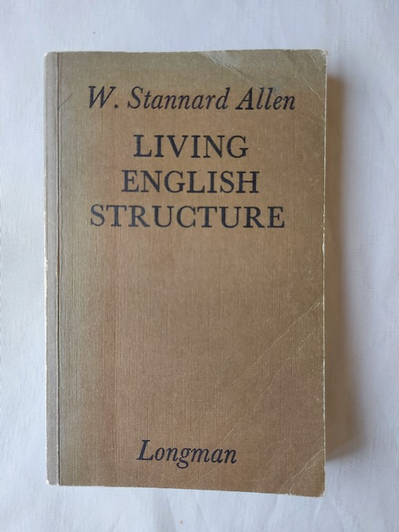 Living English structure