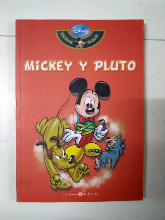 Mickey y Pluto