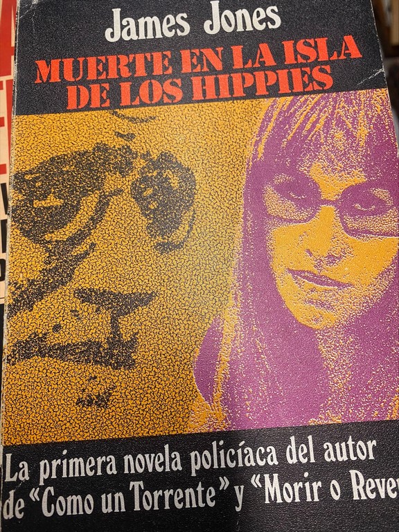 MUERTE EN LA ISLA DE LOS HIPPIES.