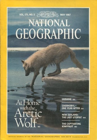 NATIONAL GEOGRAPHIC. VOL. 171, Nº 5. MAY 1987. AT HOME WITH THE ARCTIC WOLF.