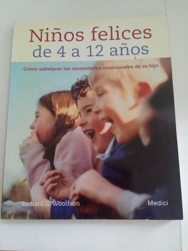 Niños felices de 4 a 12 años