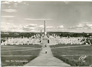 POSTAL DE OSLO. FRA VIGELANDSANLEGGET/OSLO POSTCARD.