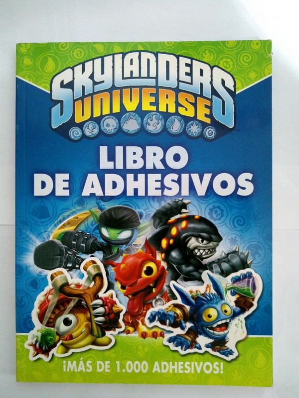 Skylanders universe. Libro de adhesivos