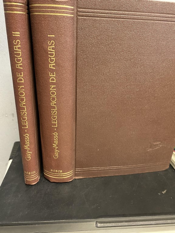 TRATADO DE LA LEGISLACION DE AGUAS PUBLICAS Y PRIVADAS (2 VOLUMENES).