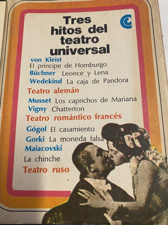 TRES HITOS DEL TEATRO UNIVERSAL.