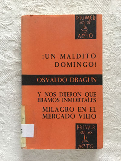 ¡Un maldito domingo!/Y nos dijeron que éramos inmortales/Milagro en el mercado viejo